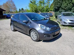 Gebraucht 2014 Kia Rio FIFA World Cup Edition Kleinwagen | 8.990 € (Fairer Preis)