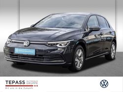 Grau Gebraucht 2024 VW Golf VIII Style Limousine | 28.990 € (Fairer Preis)