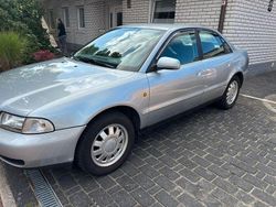 Silber Gebraucht 1998 Audi A4 Limousine | 950 € (Fairer Preis)