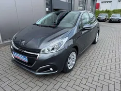 Grau Gebraucht 2016 Peugeot 208 Active Kleinwagen | 6.950 € (Fairer Preis)