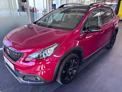 Rot Gebraucht 2018 Peugeot 2008 Allure SUV | 14.990 € (Etwas zu teuer)