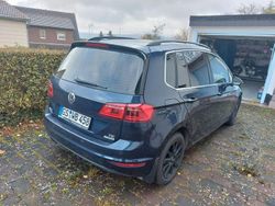 Blau Gebraucht 2015 VW Golf Sportsvan Highline Van / Kleinbus | 13.000 € (Fairer Preis)