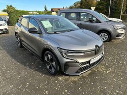 Schiefergrau Gebraucht 2022 Renault Mégane Equilibre Limousine | 42.000 €