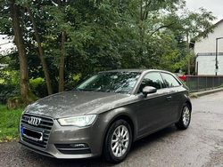 Grau Gebraucht 2013 Audi A3 Attraction Limousine | 9.200 € (Fairer Preis)