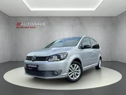 Silber Gebraucht 2011 VW Touran Style Van / Kleinbus | 8.400 € (Fairer Preis)