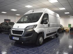 Weiss icy Gebraucht 2023 Peugeot Boxer Van | 20.880 € (Guter Preis)