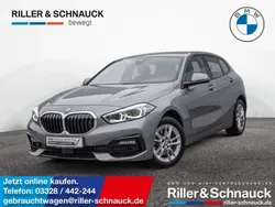 Skyscraper grau Gebraucht 2023 BMW 118 Sport Line Kleinwagen | 26.450 € (Fairer Preis)
