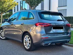 Grau Gebraucht 2019 Mercedes B200 Progressive Van / Kleinbus | 22.990 € (Guter Preis)