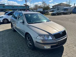 Beige Gebraucht 2006 Skoda Octavia Elegance Kombi | 1.400 € (Fairer Preis)