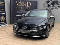 Deep black perleffek (metallic) Gebraucht 2022 VW Arteon Elegance Kombi | 28.799 € (Superpreis)