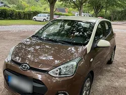 Braun Gebraucht 2016 Hyundai i10 YES! Kleinwagen | 5.000 € (Guter Preis)