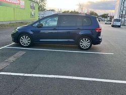 Blau Gebraucht 2018 VW Touran Highline Van / Kleinbus | 27.000 € (Teuer)