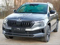 Grau Neu 2025 Skoda Karoq Drive SUV | 38.590 € (Etwas zu teuer)