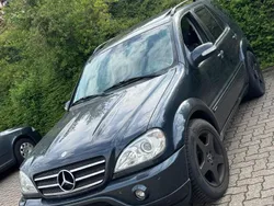 Blau Gebraucht 2002 Mercedes ML55 AMG AMG SUV | 4.700 €