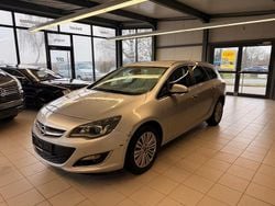 Silber Gebraucht 2013 Opel Astra Innovation Kombi | 1.950 € (Etwas zu teuer)