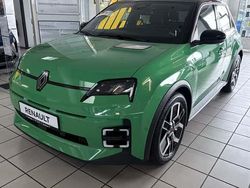 Grün Gebraucht 2025 Renault R5 Urban Kleinwagen | 29.989 €