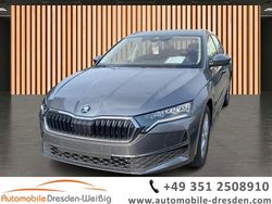Graphite grau Gebraucht 2024 Skoda Octavia Selection Kombi | 29.980 € (Superpreis)