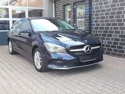 Blau Gebraucht 2018 Mercedes CLA200 Shooting Brake Kombi | 14.490 € (Fairer Preis)