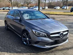 Grau Gebraucht 2017 Mercedes CLA200 Shooting Brake AMG line Kombi | 14.000 € (Guter Preis)