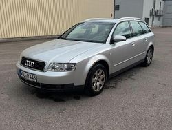 Silber Gebraucht 2003 Audi A4 Kombi | 1.300 € (Fairer Preis)