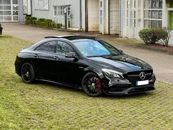Schwarz Gebraucht 2017 Mercedes CLA45 AMG AMG Coupé | 33.500 € (Teuer)
