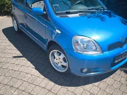 Blau Gebraucht 2001 Toyota Yaris Limousine | 3.499 € (Teuer)