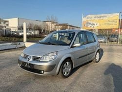 Grau Gebraucht 2005 Renault Scénic II Privilege Van / Kleinbus | 1.990 € (Fairer Preis)