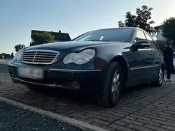Schwarz Gebraucht 2001 Mercedes C200 Limousine | 2.500 €