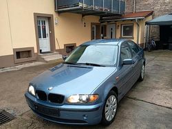 Blau Gebraucht 2003 BMW 318 Limousine | 2.500 € (Fairer Preis)