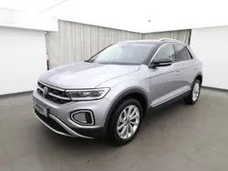 Deep black perleffekt, pearl effect Gebraucht 2023 VW T-Roc Style SUV | 28.700 € (Fairer Preis)