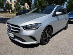 Iridiumsilber metalliclack Gebraucht 2022 Mercedes B220 Van / Kleinbus | 23.950 € (Superpreis)