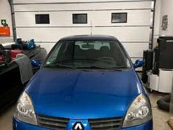 Blau Gebraucht 2006 Renault Clio II Campus Kleinwagen | 1.200 €