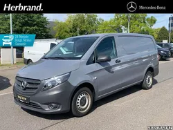 Grau Gebraucht 2021 Mercedes Viano Van / Kleinbus | 25.990 €