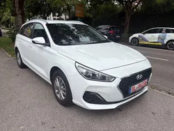 Weiß Gebraucht 2019 Hyundai i30 Select Kombi | 13.250 € (Guter Preis)
