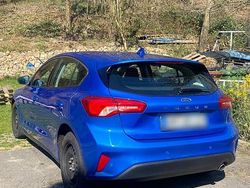 Blau Gebraucht 2019 Ford Focus Limousine | 10.500 € (Fairer Preis)