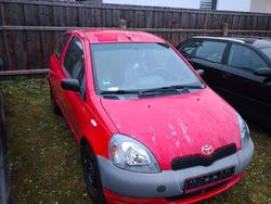Rot Gebraucht 2000 Toyota Yaris Terra Limousine | 1.500 € (Fairer Preis)