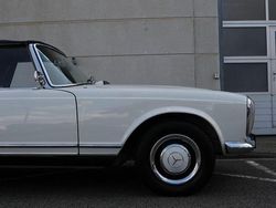 Weiß Gebraucht 1964 Mercedes W113 Cabrio | 62.500 €