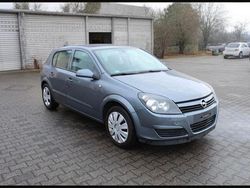 Grau Gebraucht 2005 Opel Astra Limousine | 2.299 € (Fairer Preis)