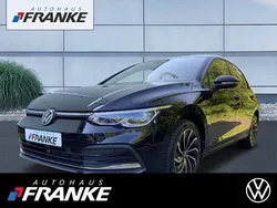 Schwarz Gebraucht 2023 VW Golf VIII Move Limousine | 27.620 € (Fairer Preis)