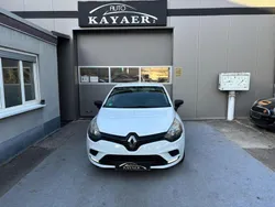 Weiß Gebraucht 2017 Renault Clio IV Life Kleinwagen | 8.600 € (Fairer Preis)