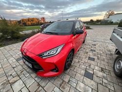 Rot Gebraucht 2022 Toyota Yaris Limousine | 22.000 € (Teuer)