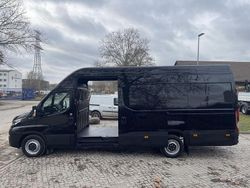 Schwarz Gebraucht 2018 Iveco Daily Van / Kleinbus | 19.635 € (Guter Preis)