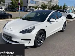 Weiß Gebraucht 2021 Tesla Model 3 RWD Limousine | 27.300 € (Fairer Preis)