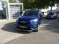 Blau Gebraucht 2022 Opel Combo-e Life Ultimate Van / Kleinbus | 18.990 €