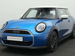 Blau Gebraucht 2024 Mini Cooper Favoured Kleinwagen | 26.374 € (Etwas zu teuer)