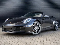 Tiefschwarzmetallic Neu 2025 Porsche 911 Carrera T Cabrio | 159.911 €