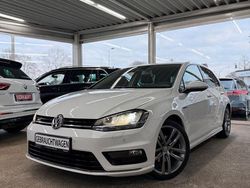 Weiß Gebraucht 2016 VW Golf VII LOUNGE Limousine | 15.990 € (Etwas zu teuer)