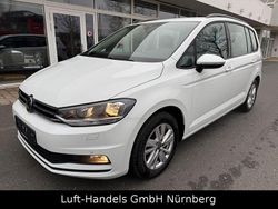Pure white Gebraucht 2022 VW Touran Comfortline Van / Kleinbus | 24.360 € (Guter Preis)