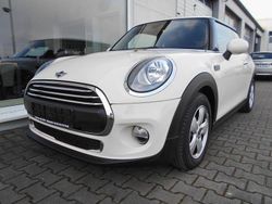 Weiß Gebraucht 2017 Mini ONE Pepper Kleinwagen | 13.500 € (Fairer Preis)