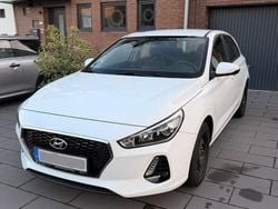 Weiß Gebraucht 2018 Hyundai i30 Select Limousine | 9.800 € (Guter Preis)